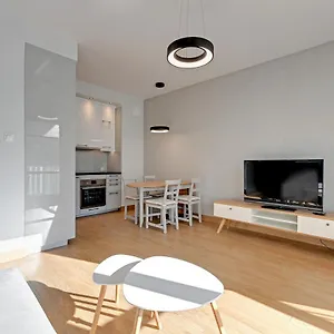 Near The Sea - Free Private Parking Apartament